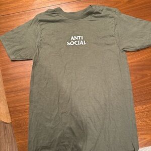 Anti Social social Club Tee olive Green ( Size S )